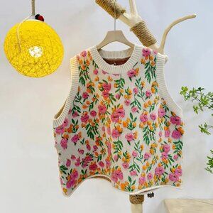 Lovely Floral Multi Color Exquisite Detail Sweater Vest Shell Sleeveless NWOT